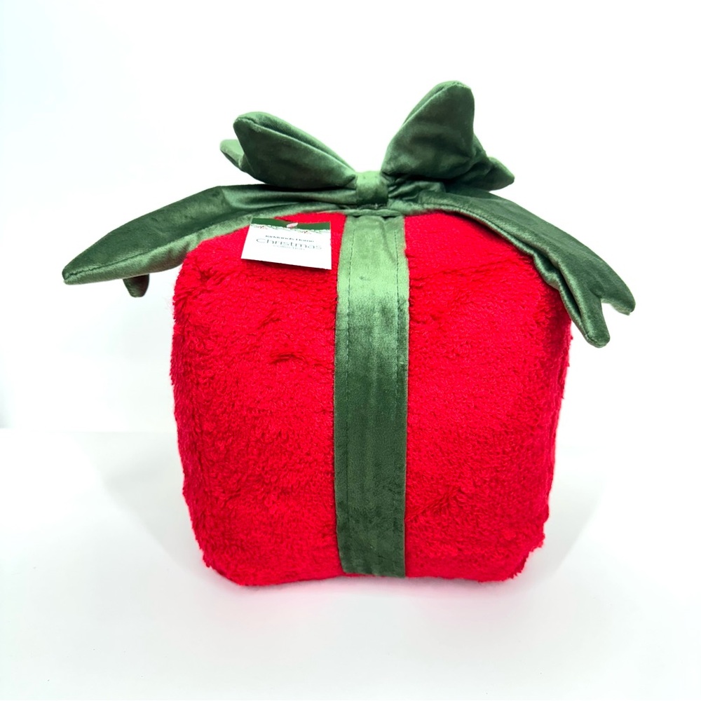 Kirkland’s Home “Wrapped Christmas Present” Cubed Pillow With Bow New Nwt